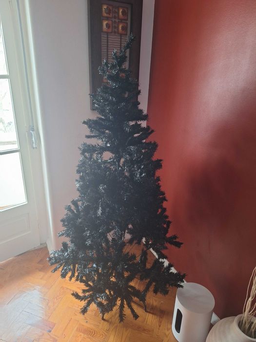 Árvore de Natal Preta - 1.82m