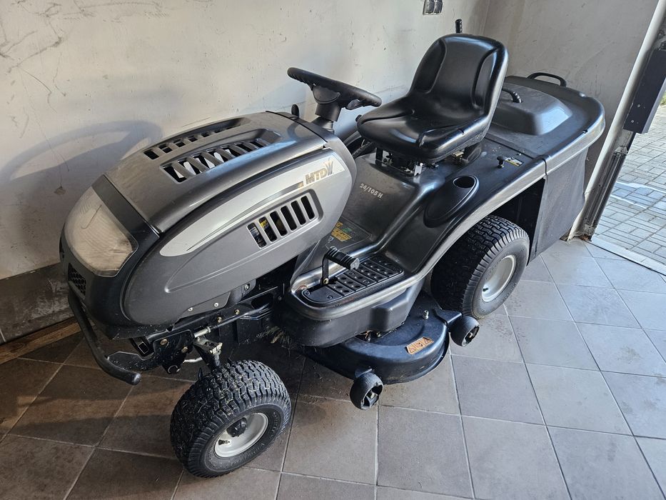 Traktorek kosiarka MTD  silnik Kawasaki  v2 24 KM  kosz hydrostat