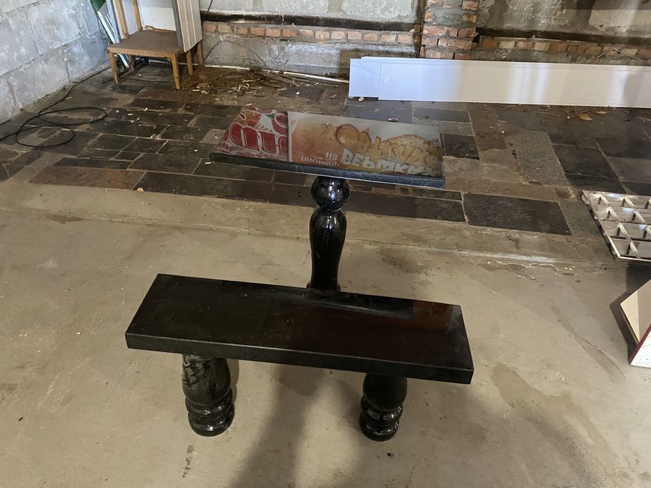 Памятники ,граніт ,крошка ,пластик ,бетоні ,надгробия