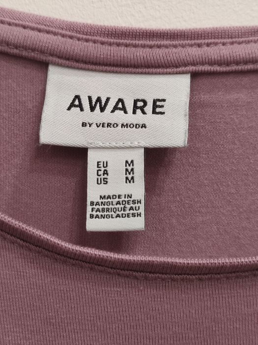 Aware. Bluzka damska z krótkim rękawem. Rozmiar M