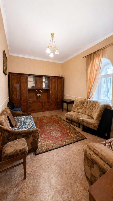 *Продам простору частину будинку 85 м² з гаражем,  Полтава, Новобудова
