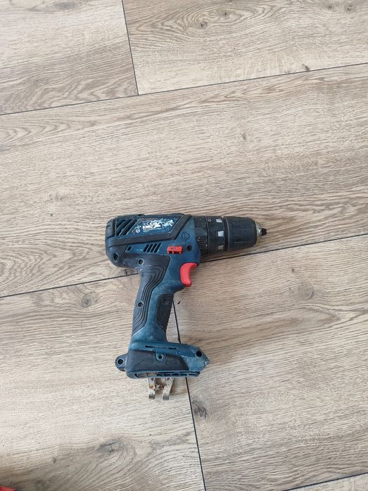 Wkrętarka udarowa Bosch Profesional GSB 18V