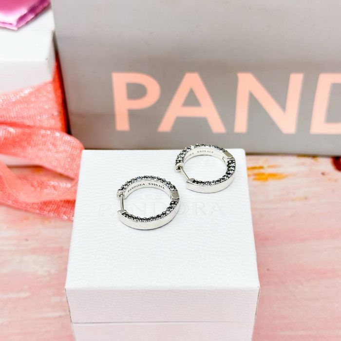 Сережки Pandora «Рядочок паве»