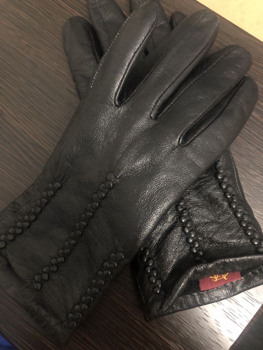 Кожані перчатки