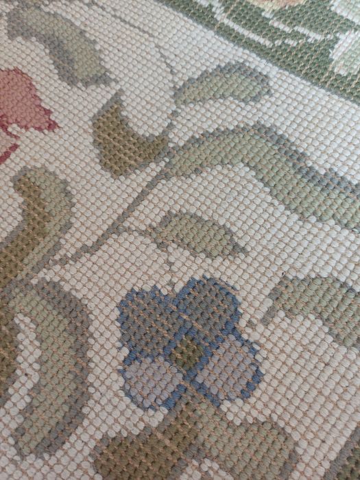 Tapete de Arraiolos (1.55m x 0.90m) Motivos Florais