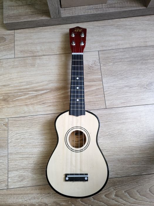 Ukulele czerwone