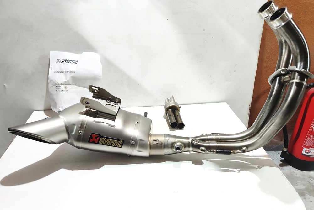 Ackrapovic Yamaha MT-07 / XSR/ TRACER 700 ( OFERTA DO ENVIO )
(OFERTA