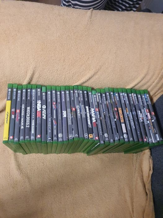 Konsola xbox one komplet 31 gier
