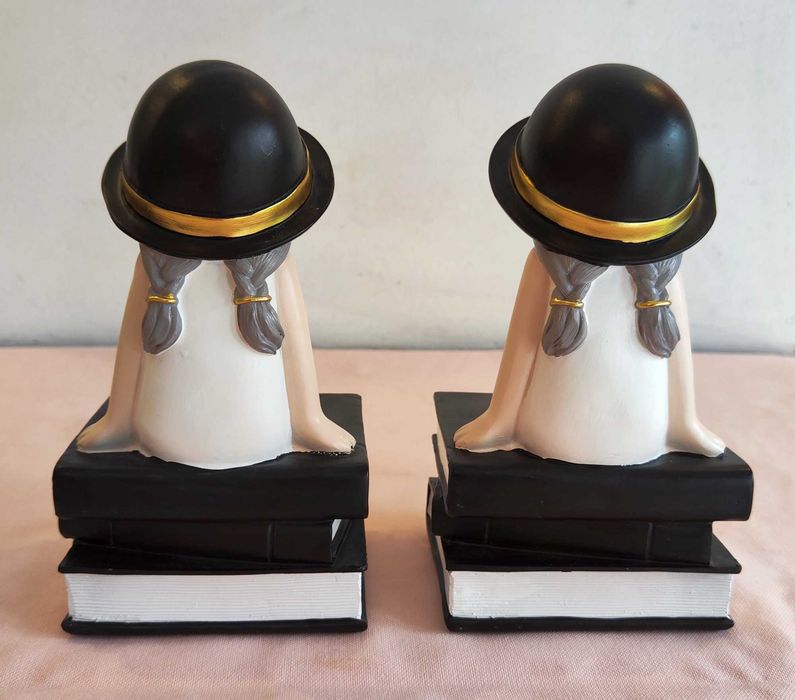 Encostos Suportes Livros Bonecas