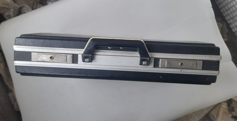 Винтажный дипломат.С канцелярией.80г.20в.