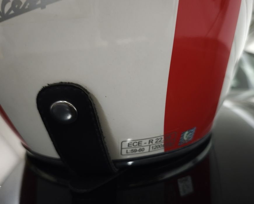 Capacete vespa em bom estado e com pouco uso