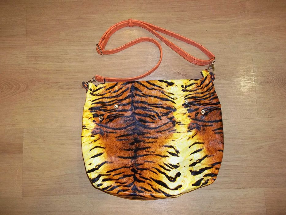 Сумка жіноча тигрова нова.