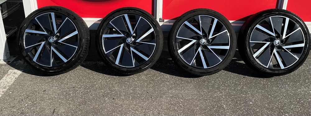 Koła letnie, komplet 4szt. felgi 19'' , Skoda Superb 3