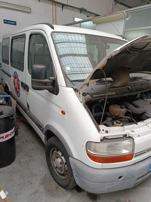 Renault Master 9 lugares