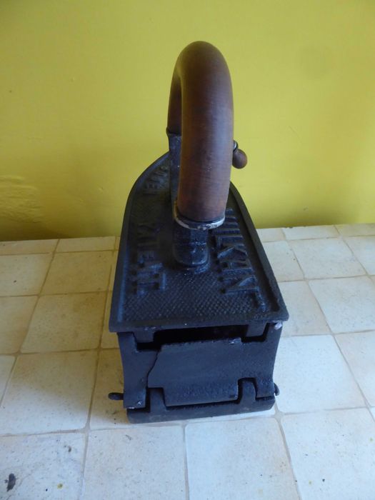 Stare rzadkie żelazko węglowe