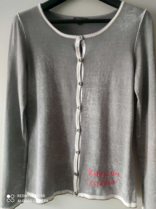 cienki szary sweterek z gwiazdą Stree One r. M