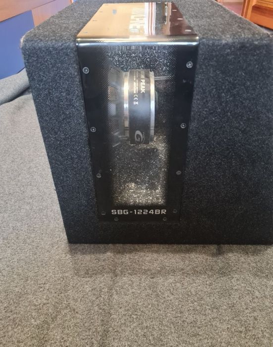 Alpine SBG-1224BR корпусний сабвуфер типу Bass Reflex