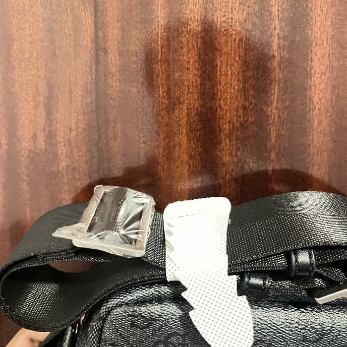 Mala da GUESS original Nova.