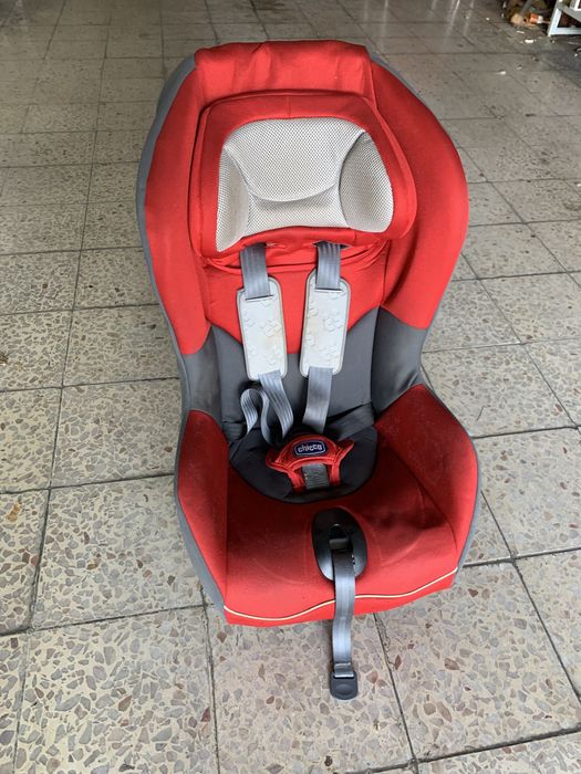 Cadeira para carro Chicco com ISOFIX Grupo 1 (9-18kg)