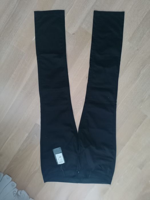 Czarne proste spodnie rozmiar 42