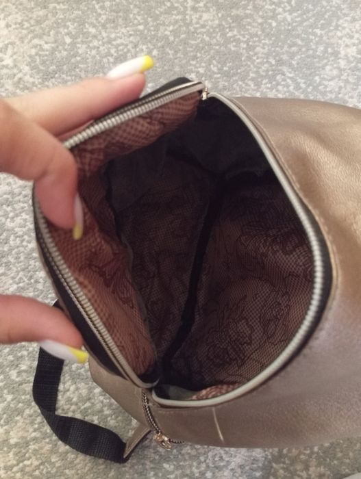 Рюкзак золотий..