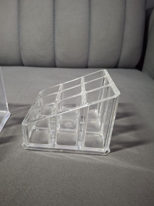 Organizery do makijażu