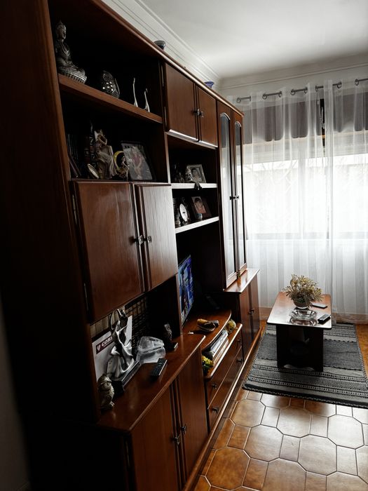 Movel e mesa centro madeira maciça: madeira de castanho