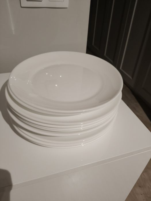 Talerze obiadowe 27cm. 11szt. Ikea
