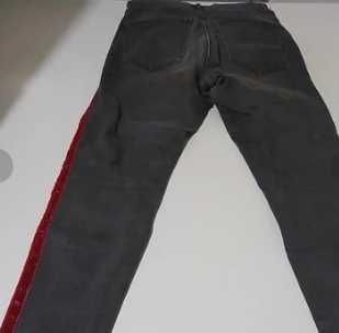 Calças straight rasgadas da ZARA