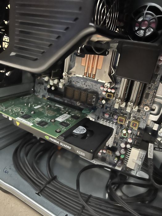 Workstation HP Z620 - para peças