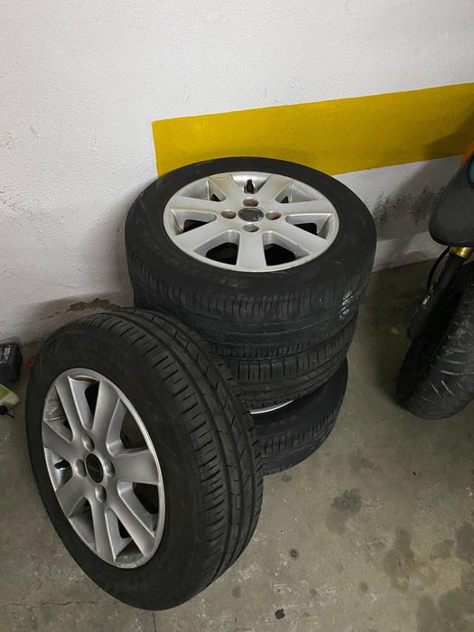 Pneus e jantes  em muito bom estado, r14