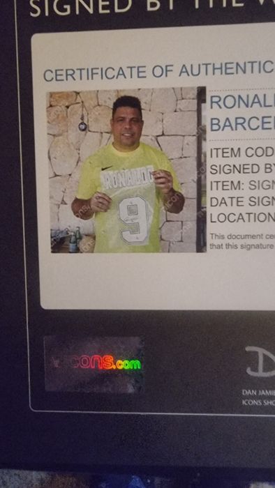 Camisola do fenómeno  r9  assinada  e com certificado