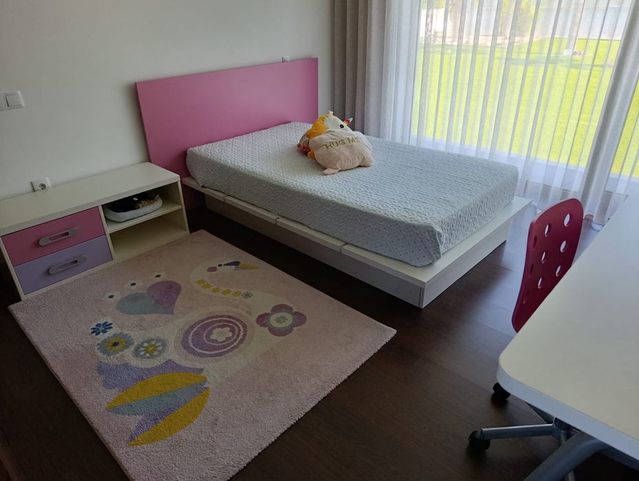 Quarto de menina completo + cobertores