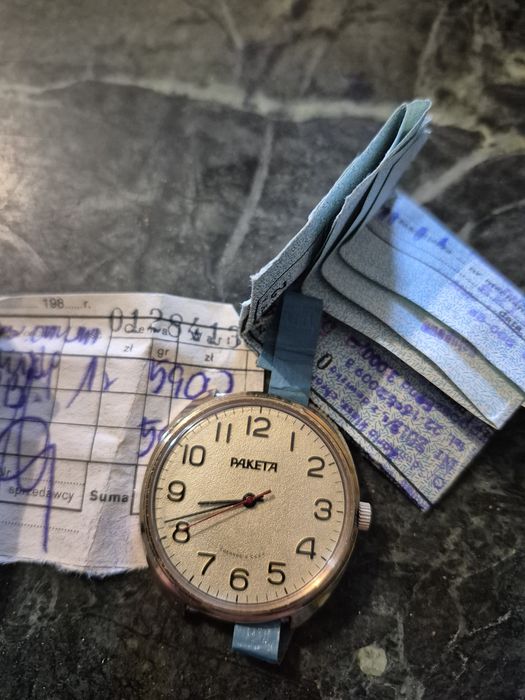 Pozłacany zegarek Rakieta