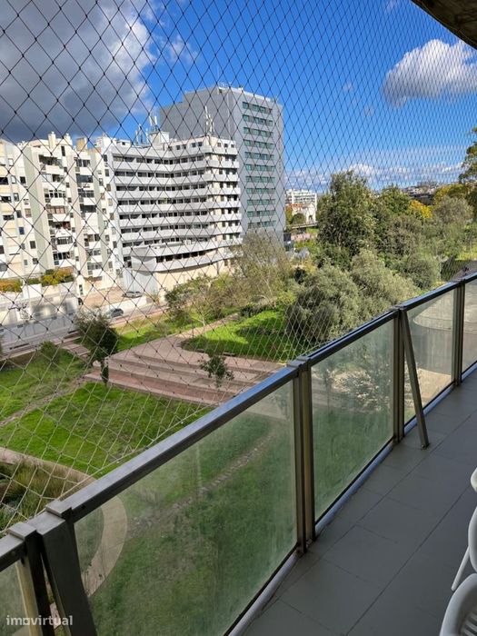 Apartamento com 2 quartos - localizado em Sete Rios Lisbon