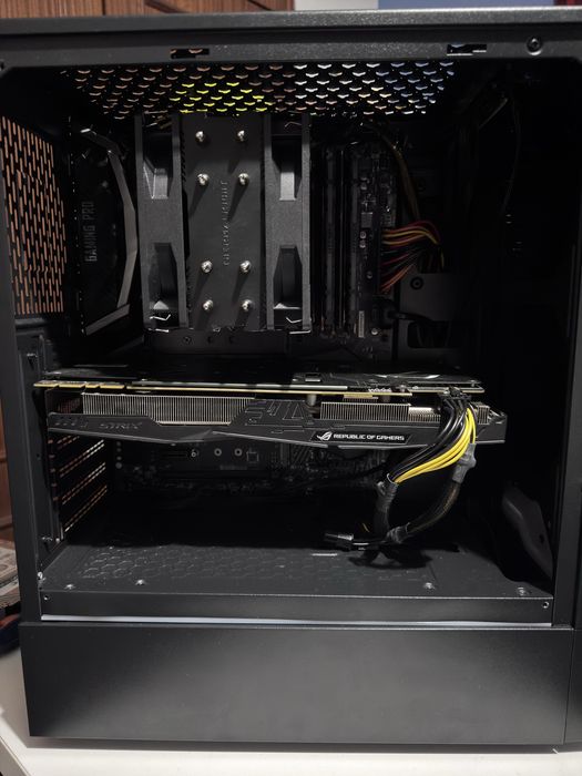 PC com i5-8600k e 1070