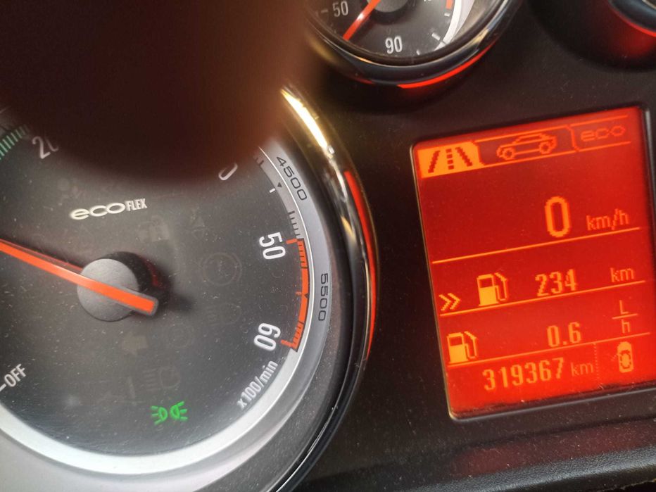 Astra Sport Tourer — photo 2