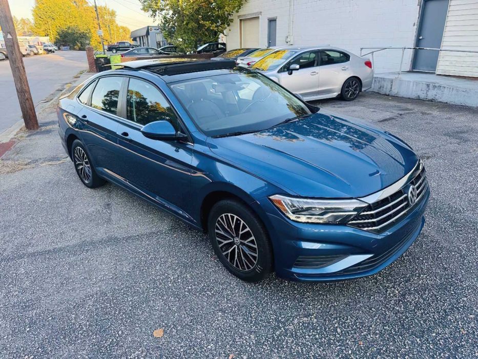 Volkswagen Jetta      2020