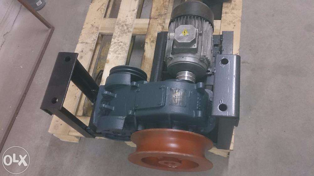 wyciąg obornika przekładnia zgarniacz koło linowe wyciągu szufla