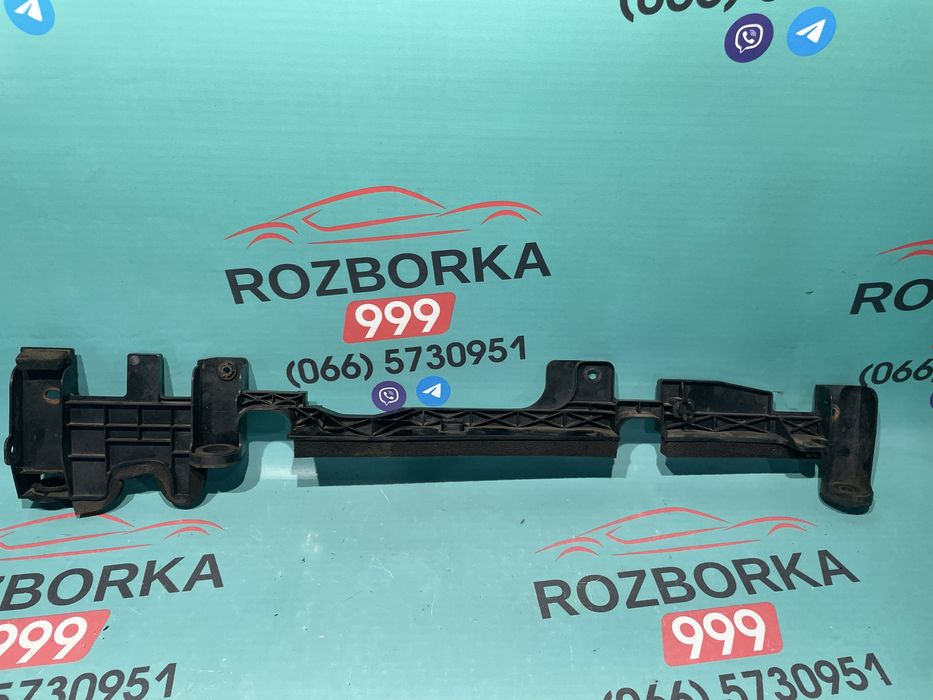 Пластик радіатора Nissan Qashqai j11 kadjar 215424EA0A кронштейн