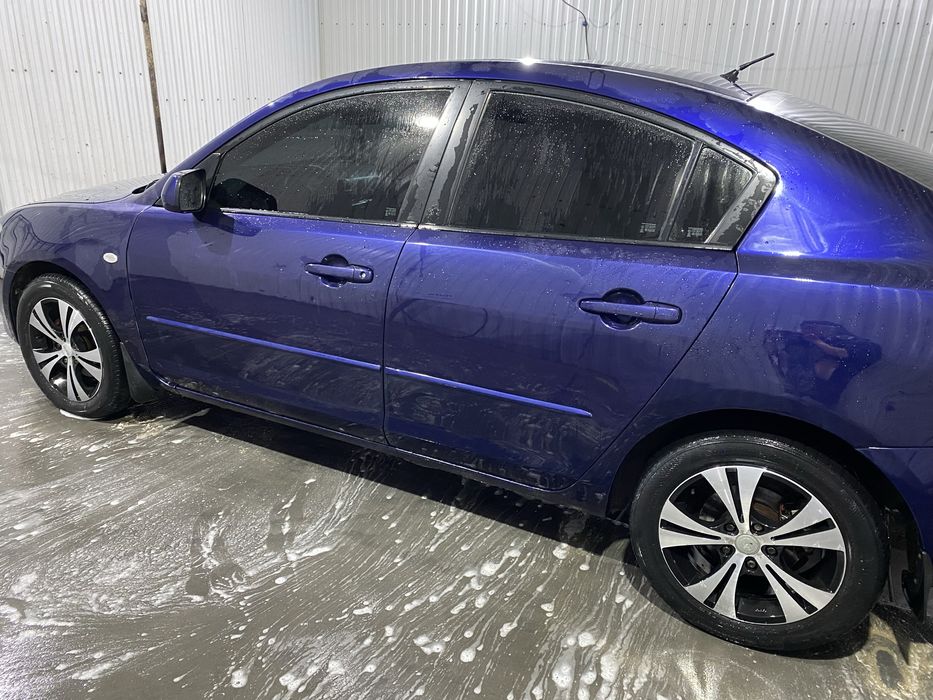 Продам авто Мазда 3