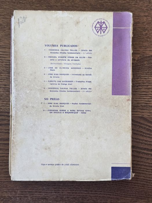 Legal Books / Law / 1 = €2.50 / 10 = €2064286382907778121