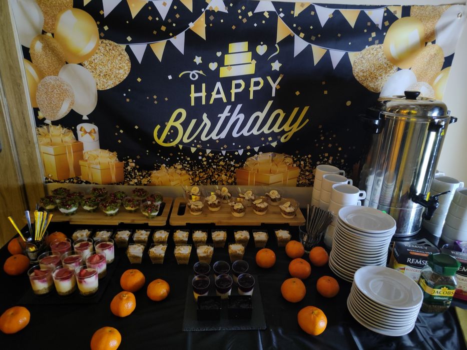 Cyfra led 18 120 cm oraz duże tło 2x3