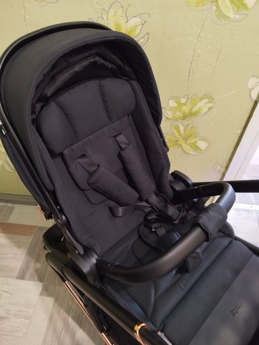 Продам візок 2 в 1 Carello