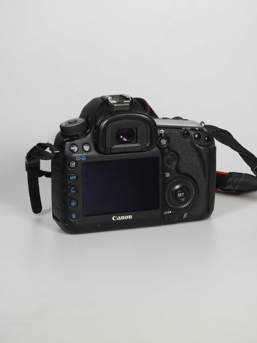 Máquina Fotográfica Canon EOS 5D MARK III