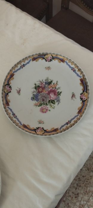 Pratos decorativos porcelana
