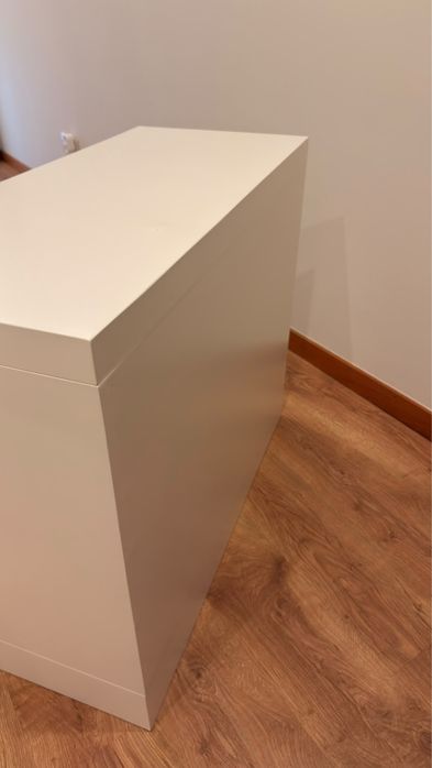 Móvel  branco 90x75,5x70