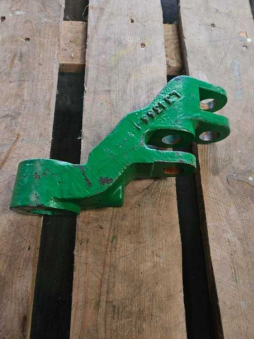 Ramię układu kierowniczego L34366 John Deere