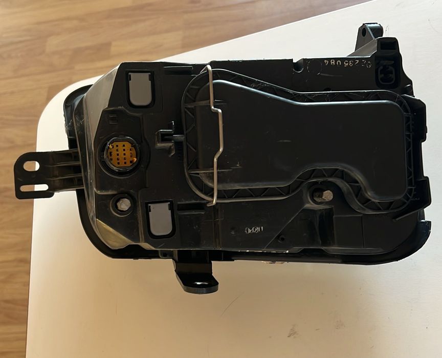 Farol esquerdo Fiat Panda 2010
