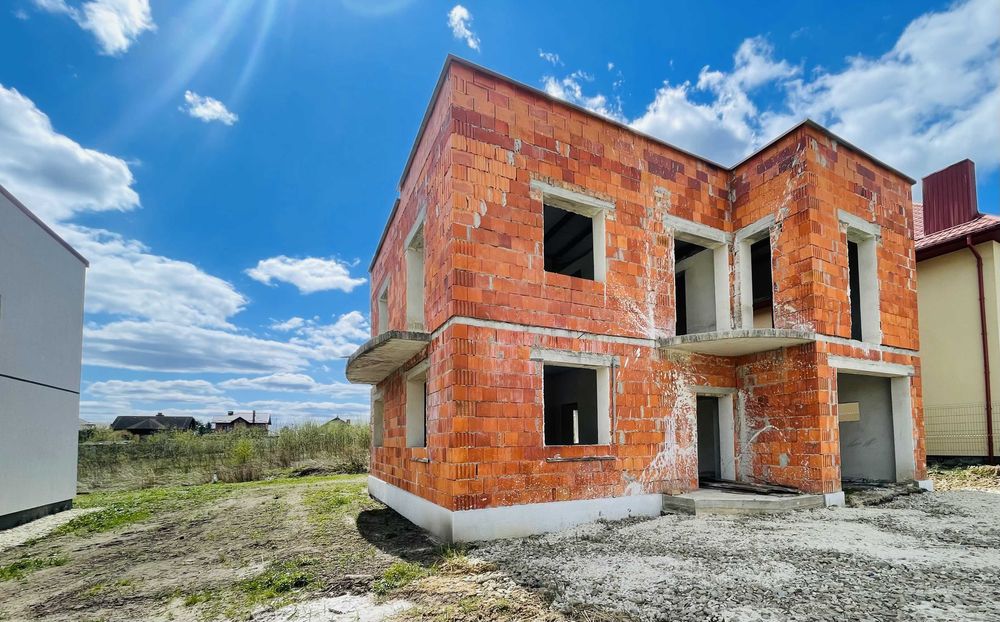Продаж  окремого будинку ділянка 6 соток Малечковичі поруч Львів!